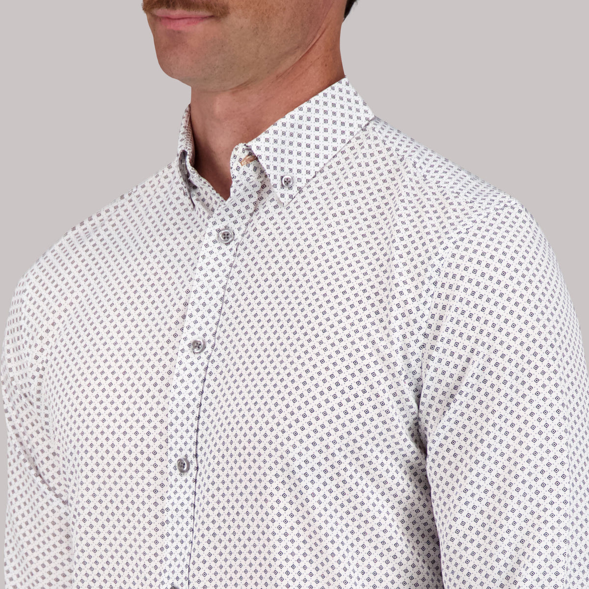 Long Sleeve 4 Way Geometric Print Sport Woven Shirt in White